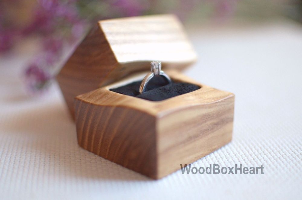 Деревянная коробочка футляр шкатулка для кольца, колец