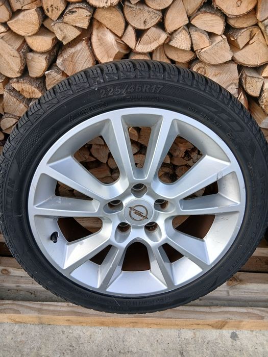 Диски литі R17 Opel Zafira B