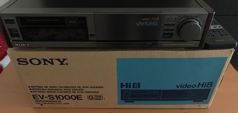 SONY EV-S1000E Hi8 & Video8 SP/LP 8mm PAL