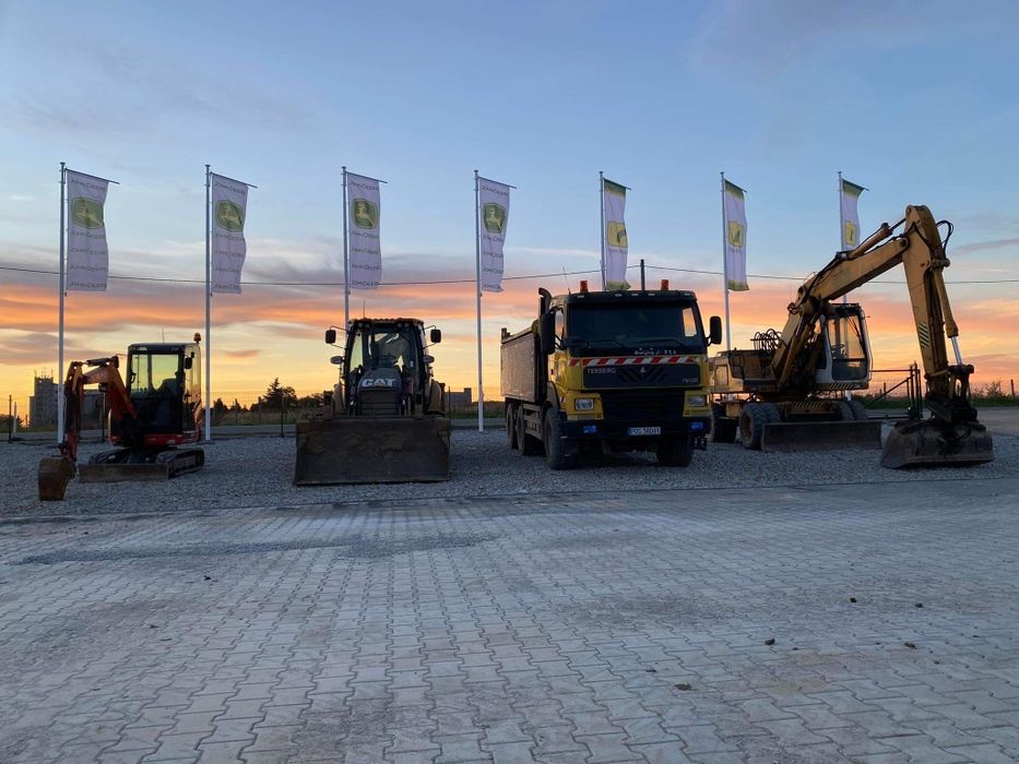 Usługi koparo-ładowarka,młot,wiertnica,wywrotka,pomoc,dźwig,podnośnik,