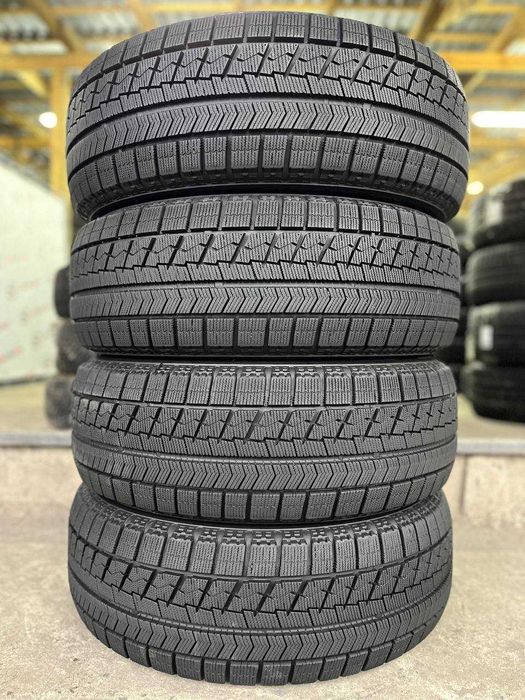 Шини вживані зимові 215/60 R16 BRIDGESTONE BLIZZAK VRX