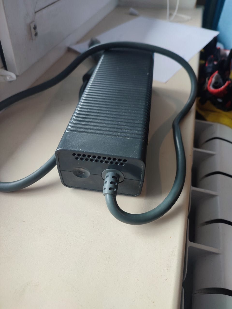 Блок живлення від Microsoft Xbox 360 12В 16,5А 5В 1А 200W