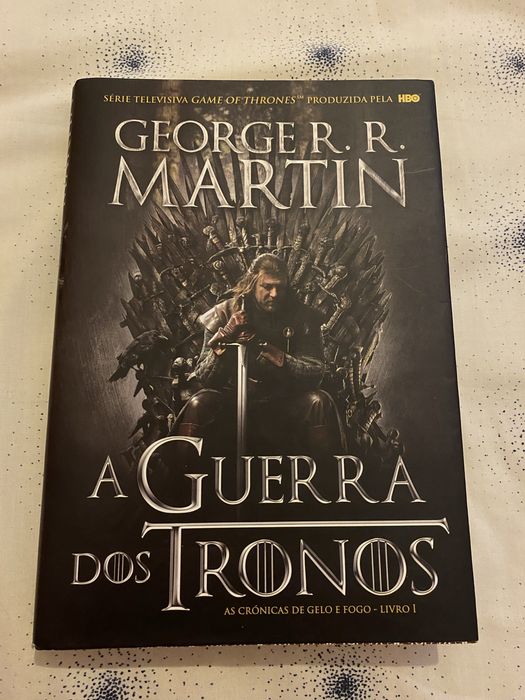 Livro “A guerra dos Tronos- Livro 1”