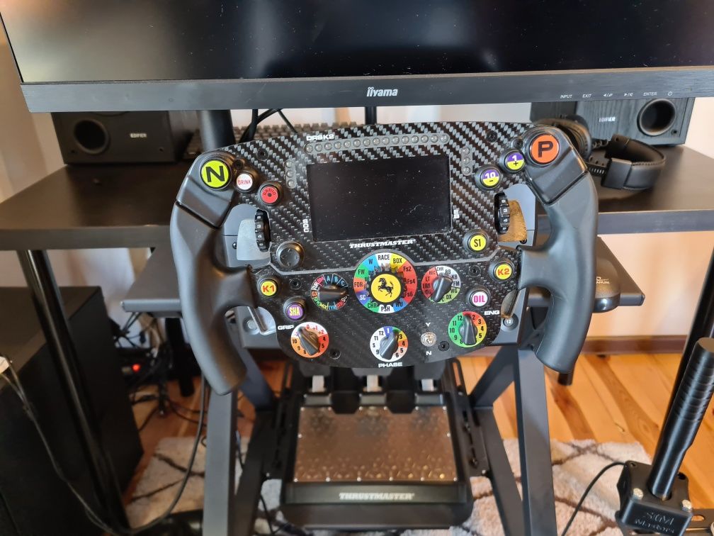 Thrustmaster TS-PC + Sparco i Ferrari SF1000