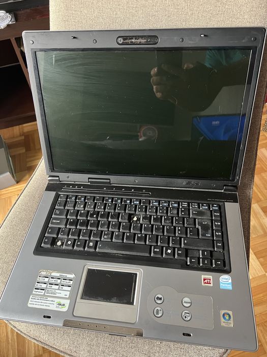 Portatil (avariado)