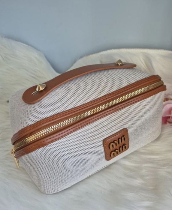 Косметичка кейс 24 см