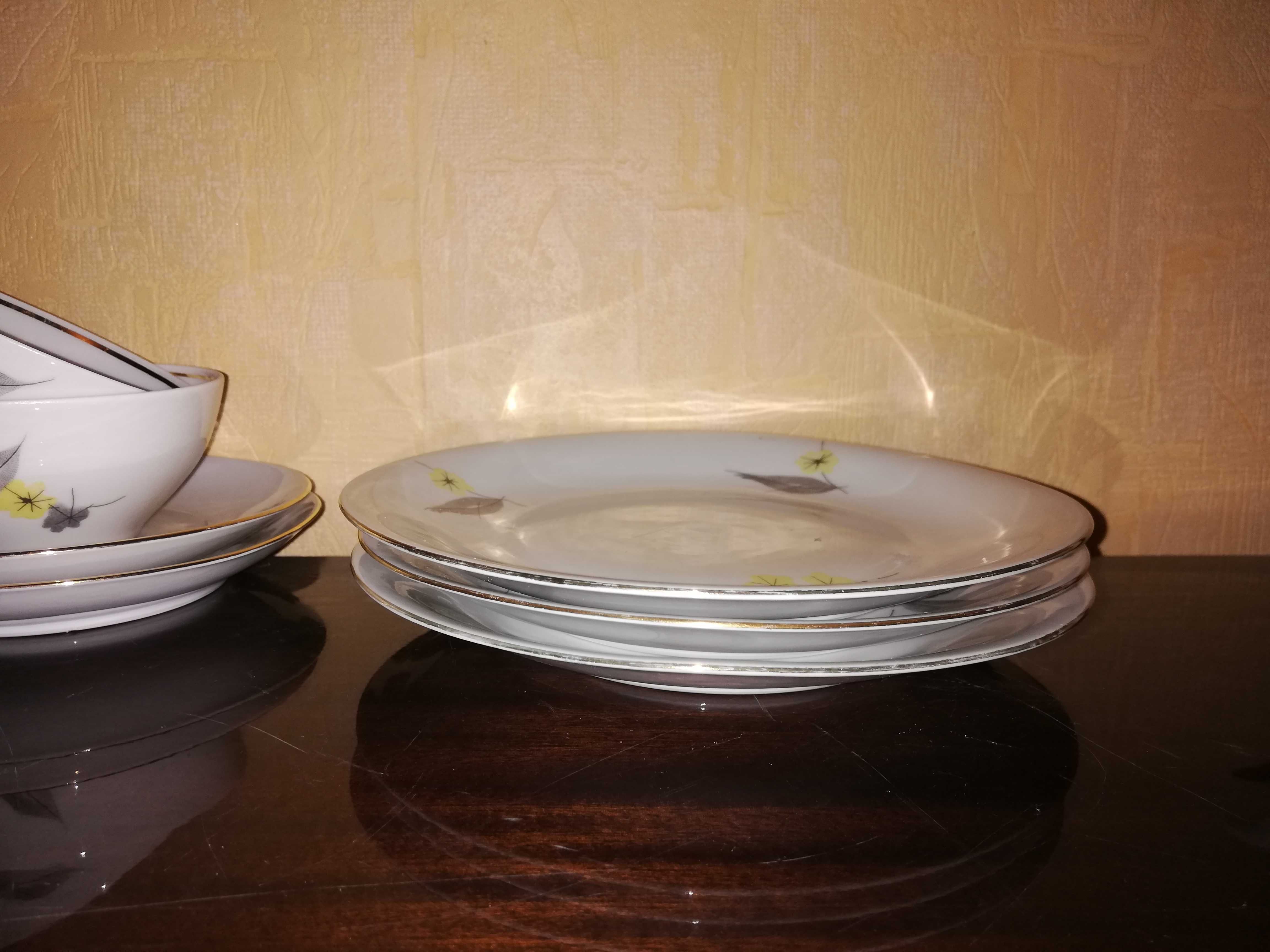 Porcelanowy serwis kawowy Wałbrzych retro PRL