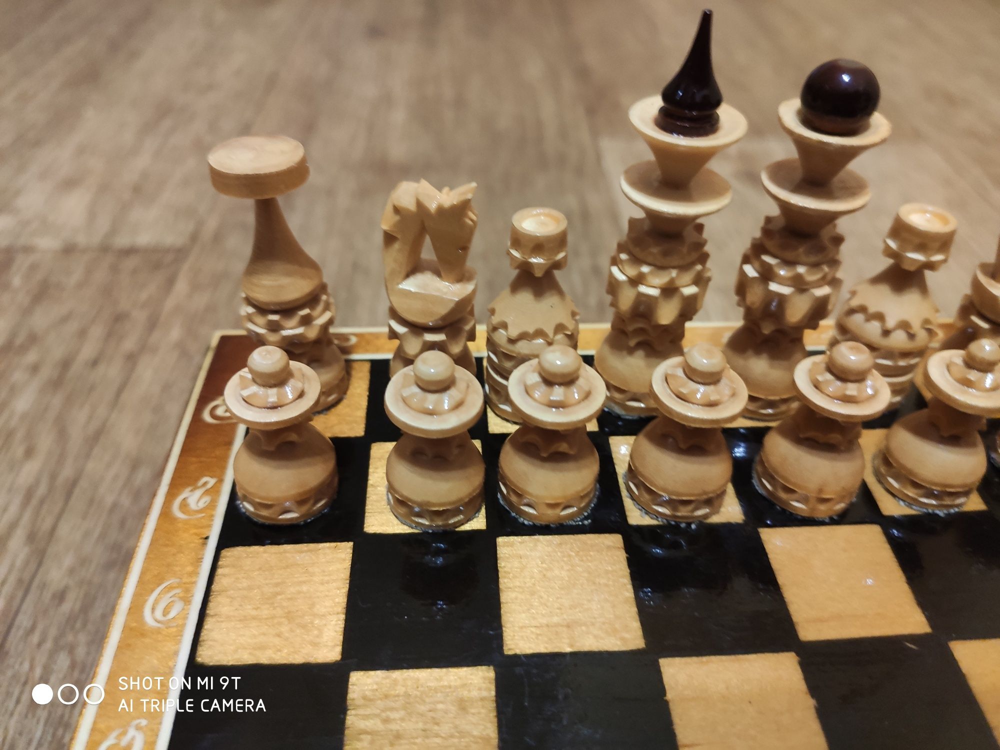 Сувенир, подарочные шахматы деревянные