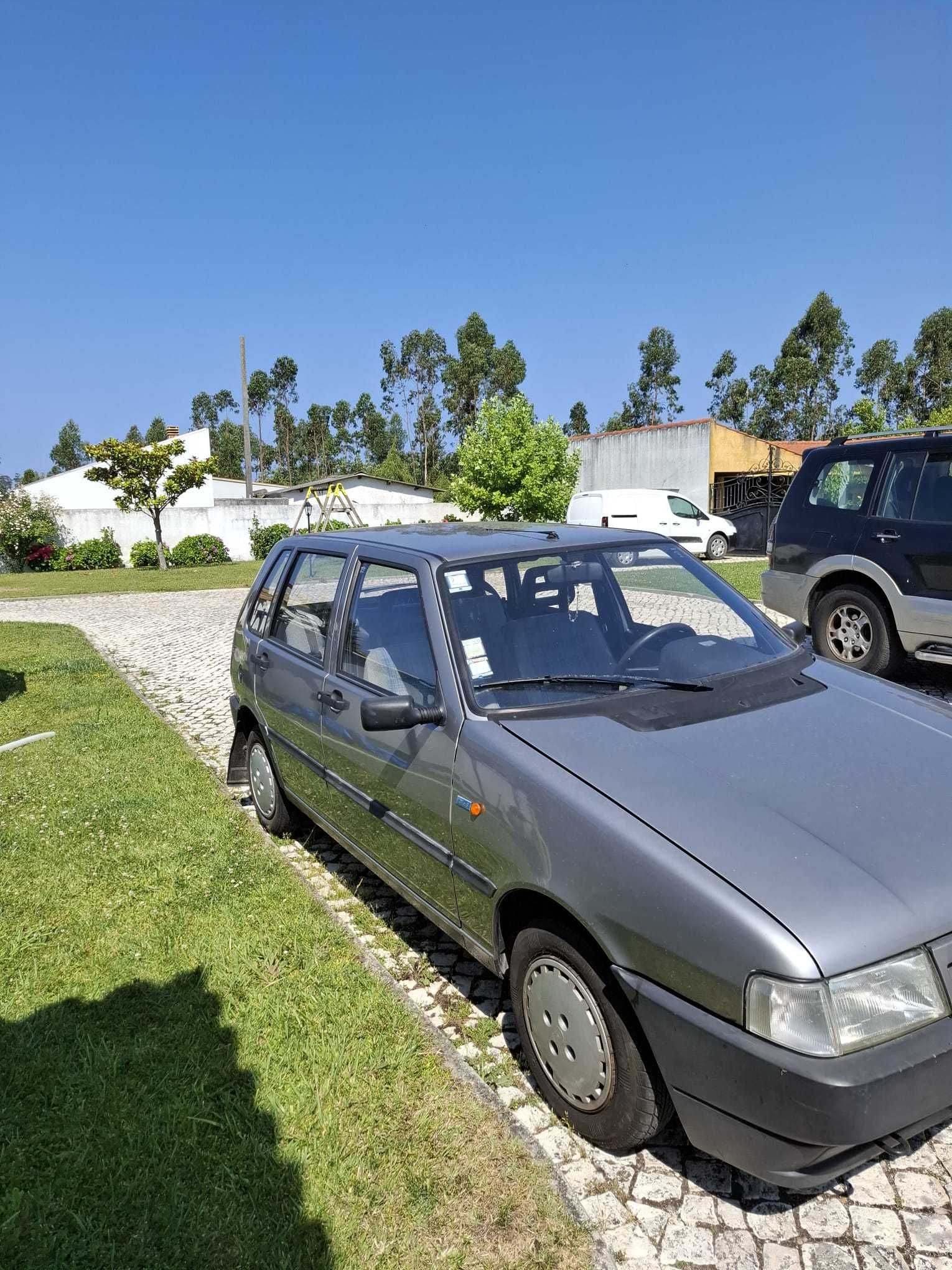 Fiat Punto como novo