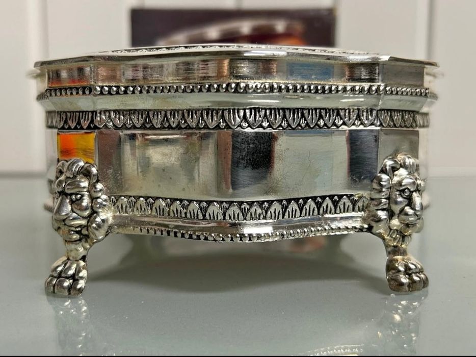 Guarda jóias vintage em casquinha de prata ARTIGO ÚNICO