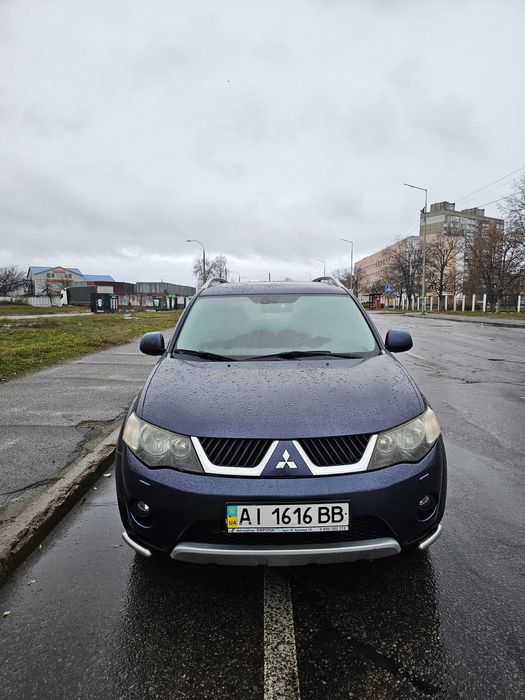 Офіційний Mitsubishi Outlander XL 2008 газ/бензин, 4WD/2WD