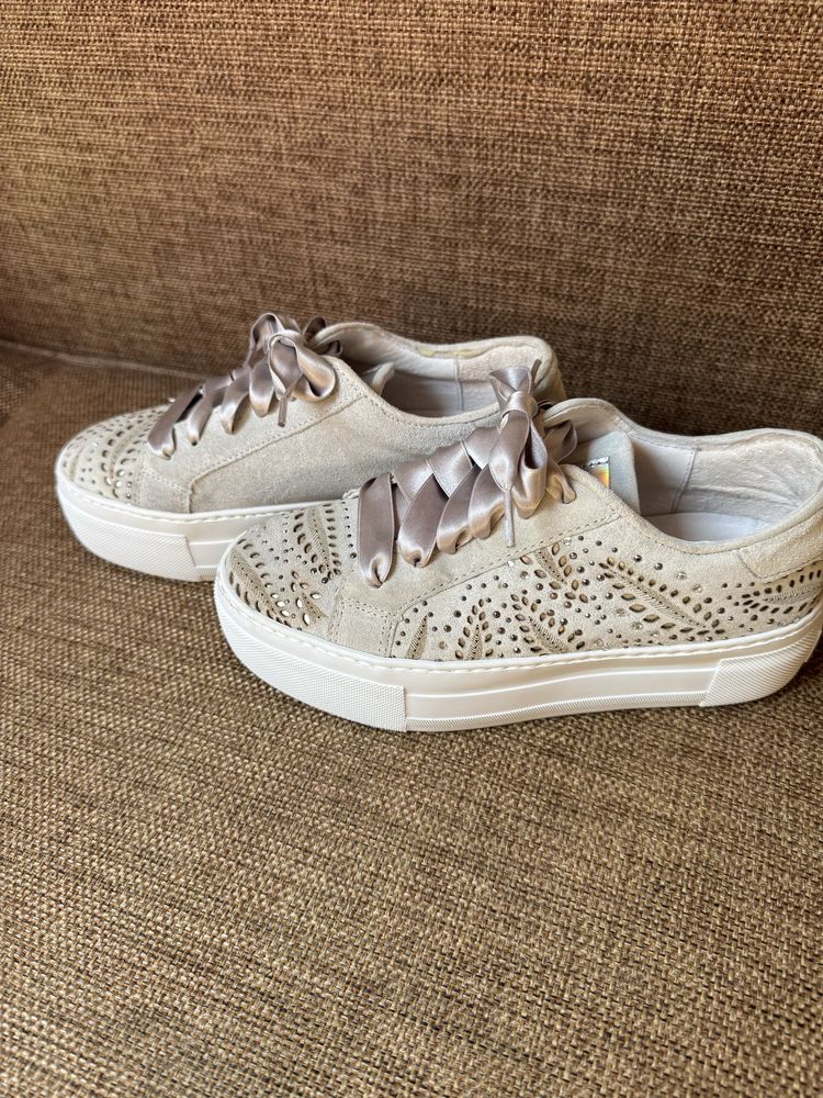 Sneakersy Togoshi z cyrkoniami 36/37