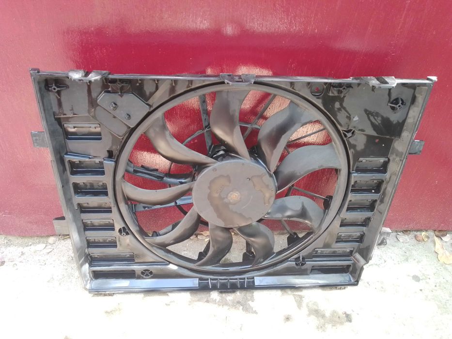 вентилятор на фольцфаген туарег 2012року