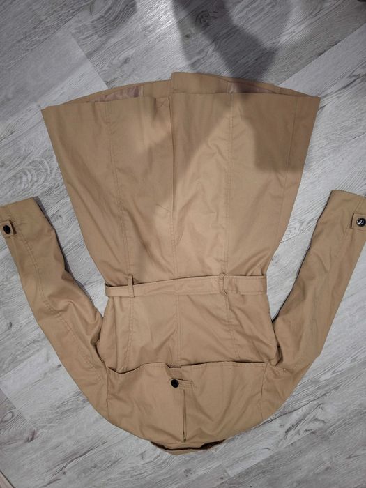 Stradivarius bezowy trencz plaszcz z paskiem