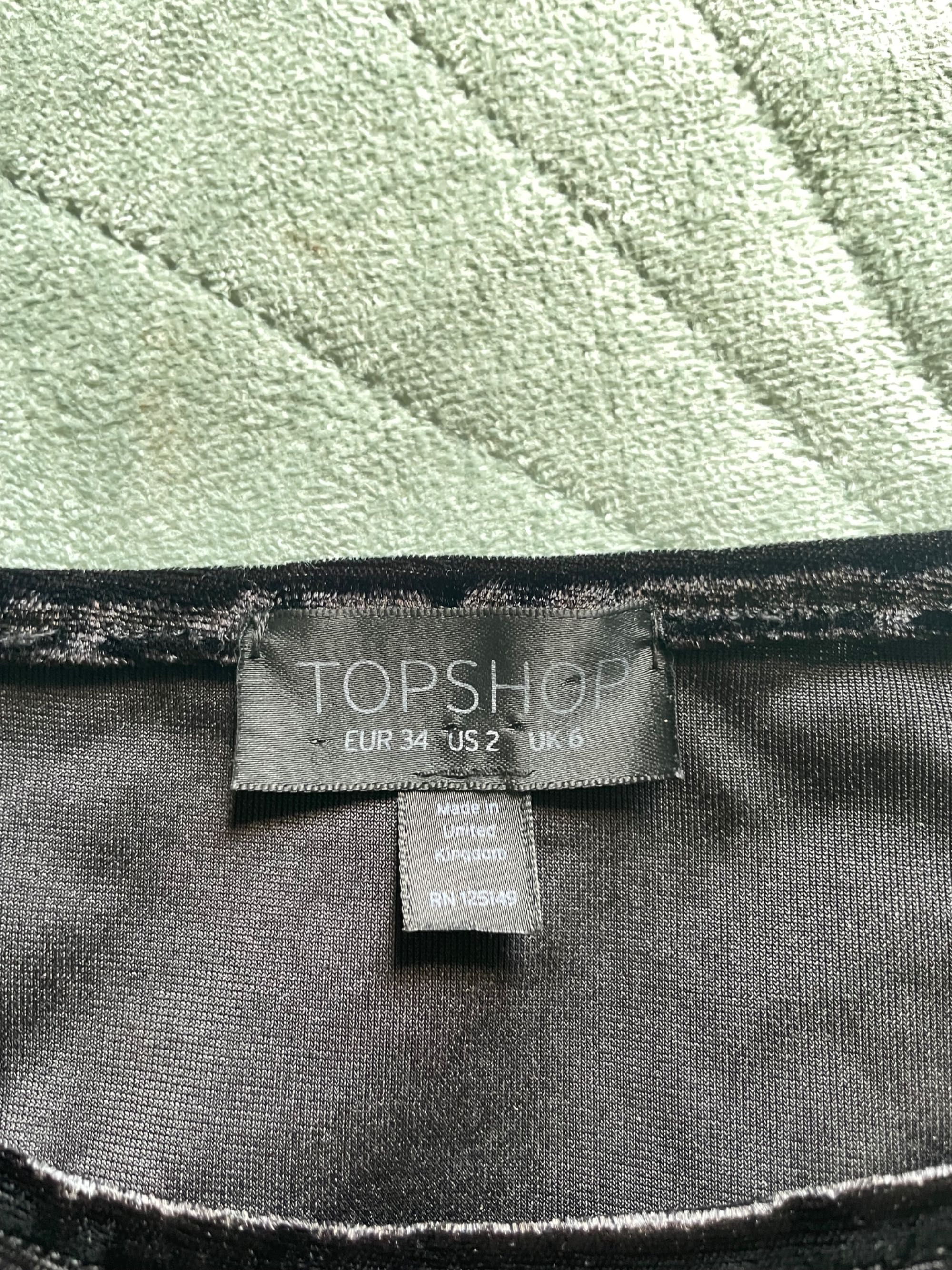 Dopasowana czarna sukienka welurowa Topshop