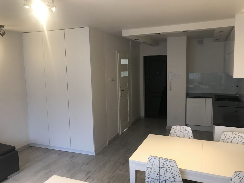 Wynajme kawalerke w samym centrum Warszawy ul.Bagno 5