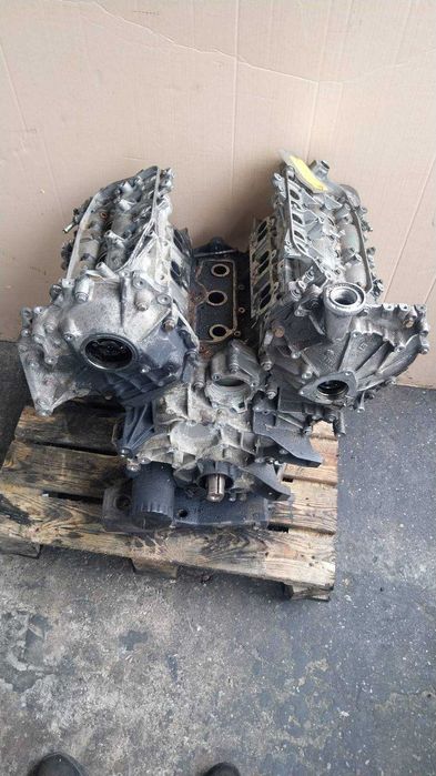 Silnik Słupek Infinitu QX70 3.0d V9XF655 238km USZKODZONY