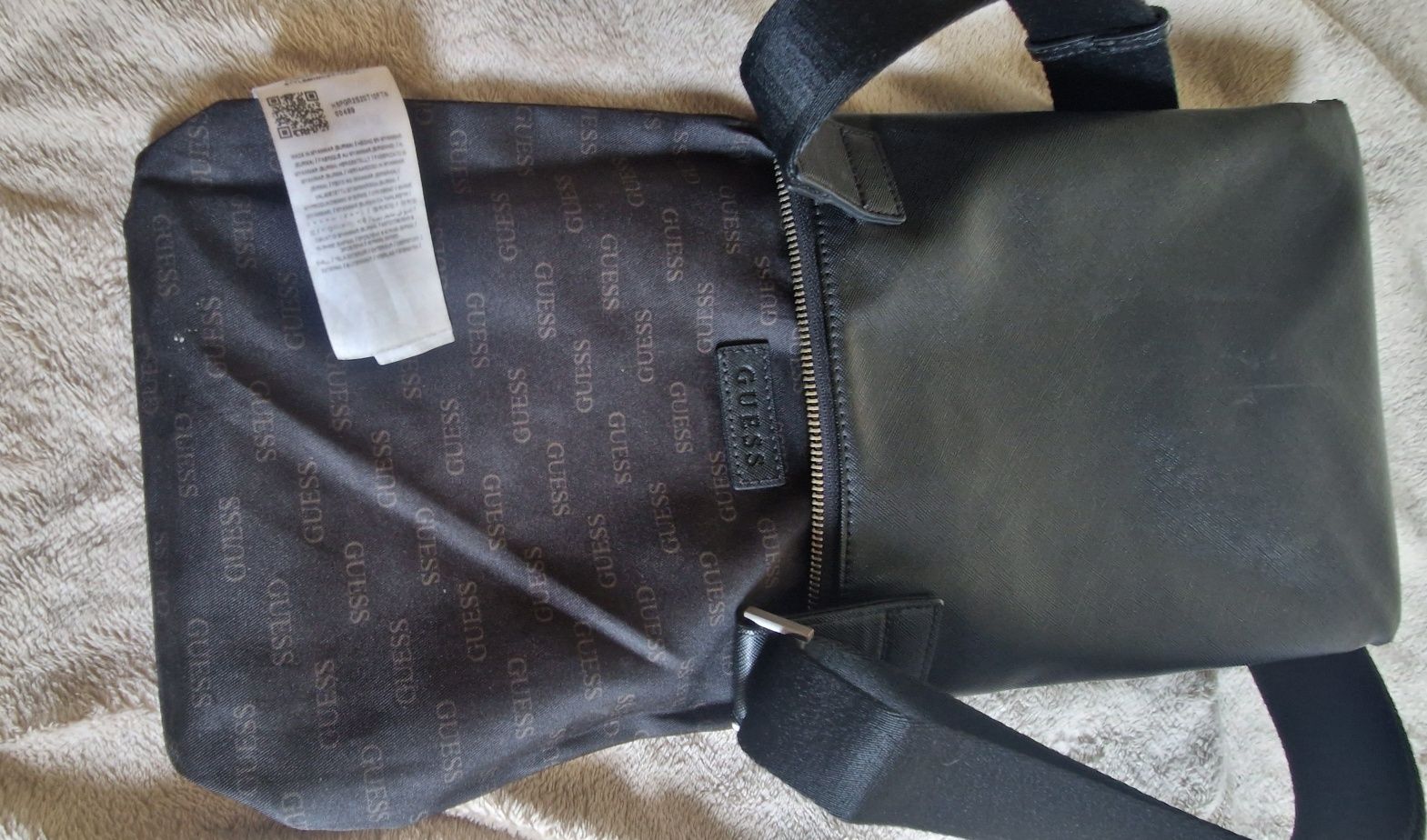 Guess оригинал в хорошем состоянии