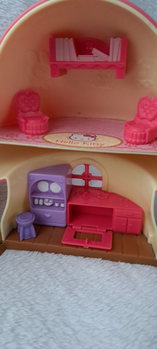 Будинок. Грибочок Hello Kitty ігровий будинок Sanrio