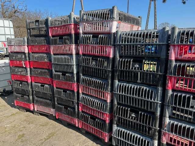 Klatka, skrzynka do transportu drobiu z uchylną klapką