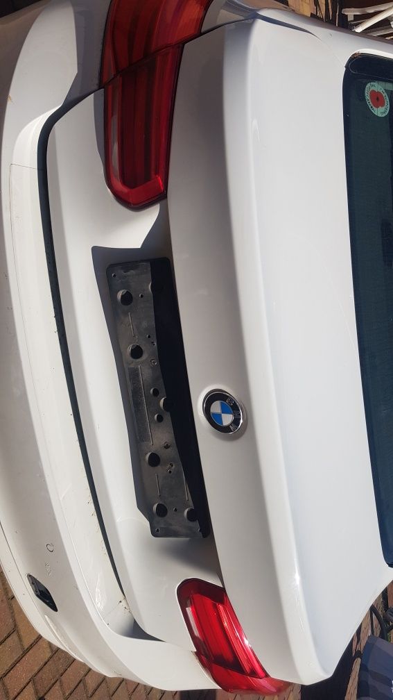 BMW F30 LCI lift Xdrive 3,0d 258KM 2017 wszystkie części