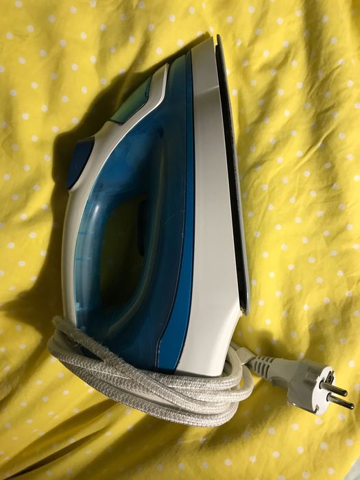 Праска Philips powerlife 2000w, паровий удар 95 g