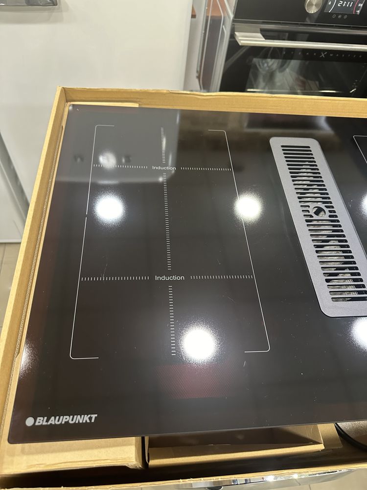 Індукційна поверхня з витяжкою Blaupunkt 5IX80290(Німеччина)