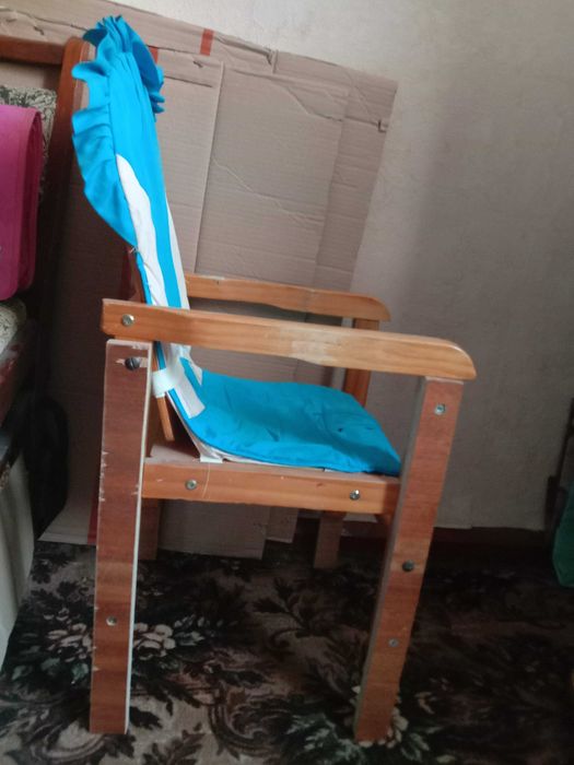 Детский деревянный стульчик Geoby со столиком для кормления, игр, твор