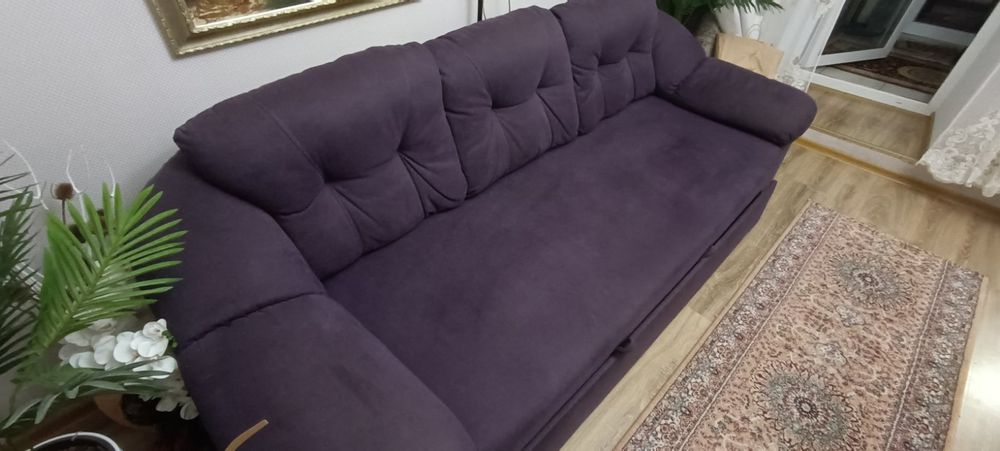 Великий розкладний диван