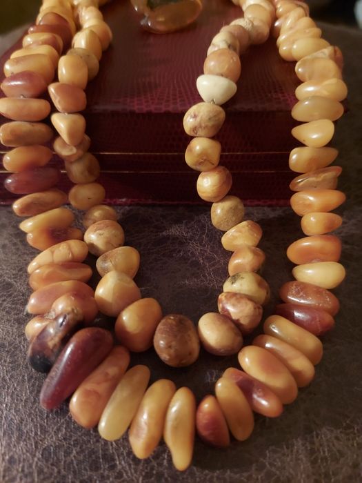 Янтарь натуральный.Бусы,подвеска..