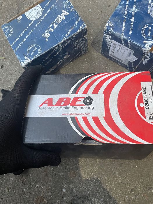 Шарові упори на Фольцваген крафтер