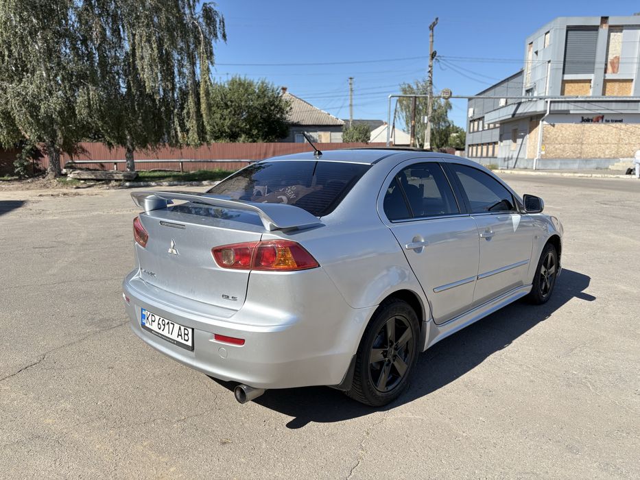 Mitsubishi Lancer X в хорошем состоянии