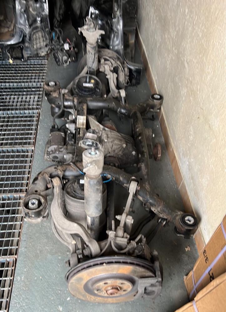 Audi Q7 4M піввісь полуось 4M0407271D 4M0407271AD 4M0501203