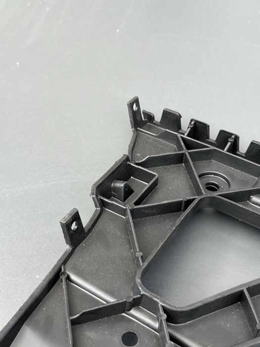 Кріплення Бампера Audi A6 C6 Кноштейн Бамперу Крила Ауді Розборка