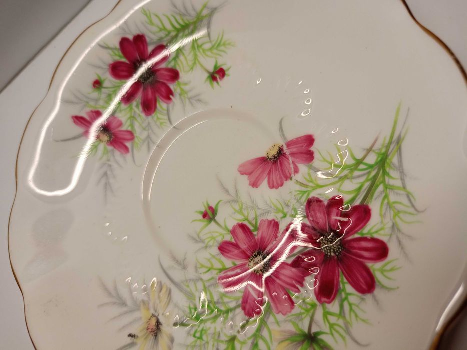 Royal Albert - angielska porcelana kostna - Unikatowy kształt