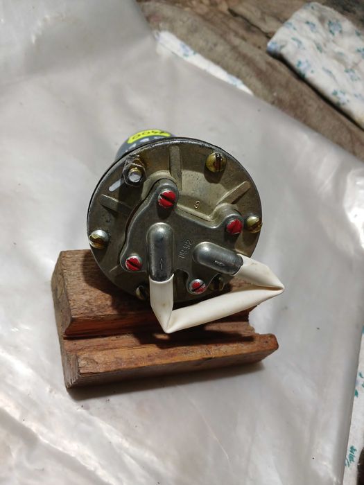 насос от печки запорожца,электробензонасос 12В.( новый и б.у.)