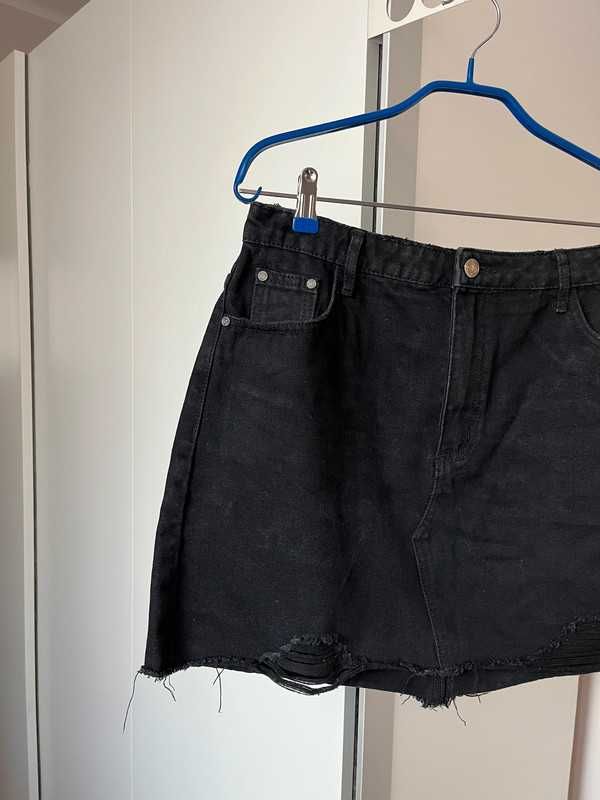 Czarna jeansowa spódnica spódniczka