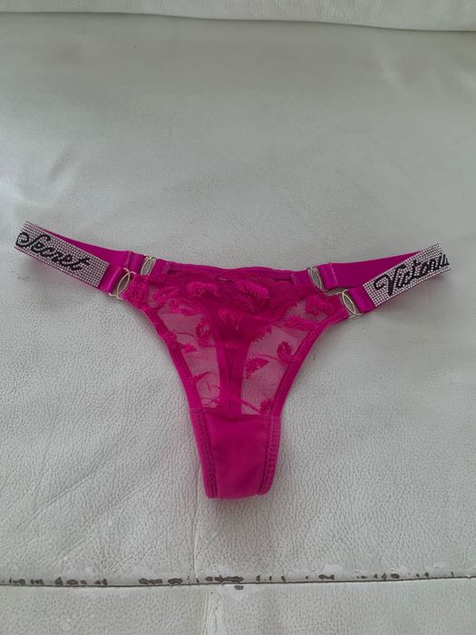 Victoria’s Secret stringi cyrkonie