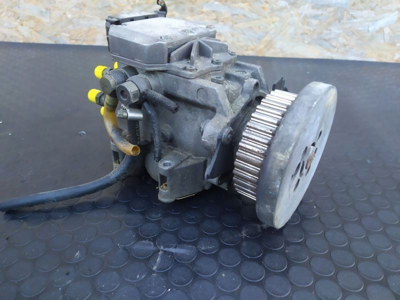 POMPA WTRYSKOWA PALIWA AUDI A6 C5 2.5 TDI 0281010479