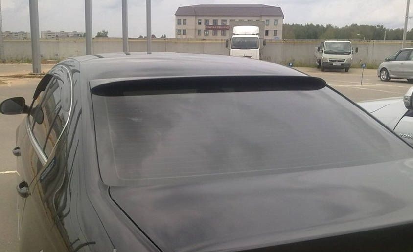 Спойлер козырёк реснички Volkswagen Passat B6. Фольцваген Пассат Б6