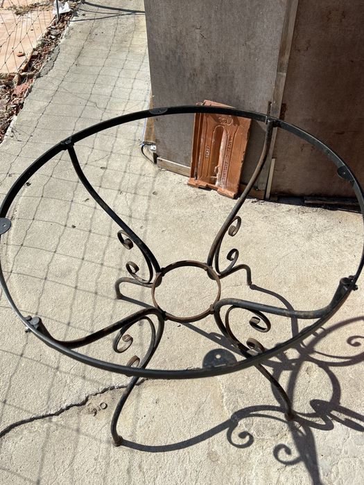 Mesa de jardim, Ferro de passar (Um pouco de ferrugem)