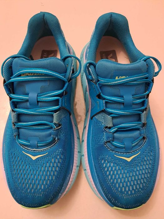 Кроссовки  Hoka ARAHI оригинал размер 40