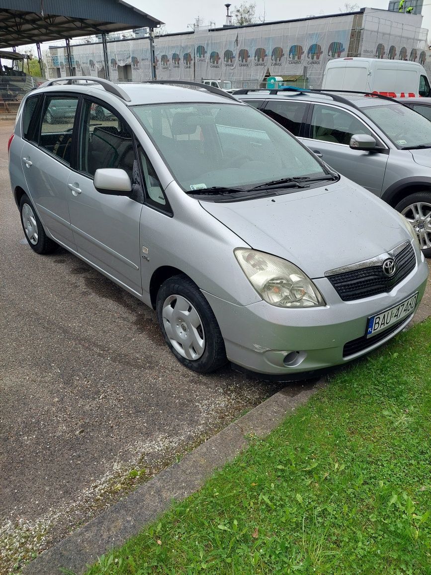 Toyota Corolla  Verso 2,0 D4D, 115 KM. Zobacz!