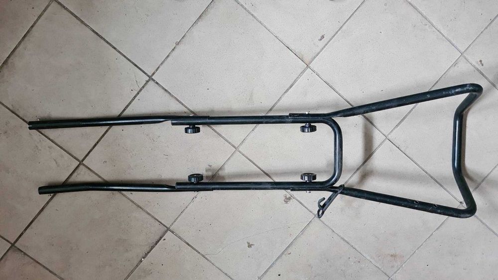 Uchwyt glebogryzarki elektrycznej