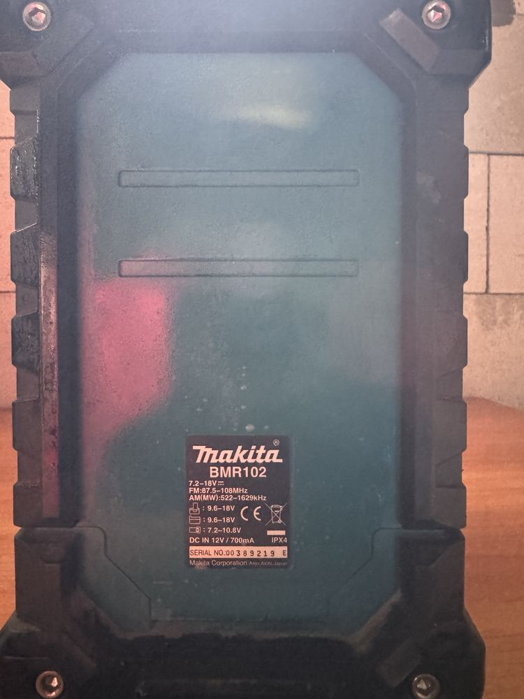 Акумуляторний радіоприймач Makita BMR 102