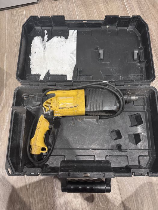 Продам ударний дриль Dewalt
