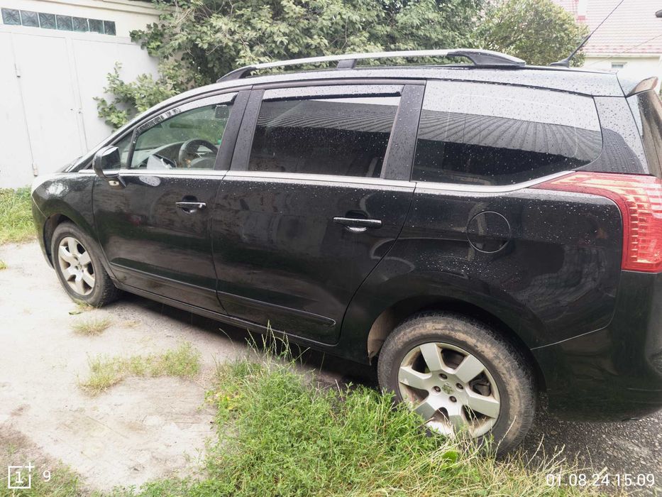 авто peugeot 5008