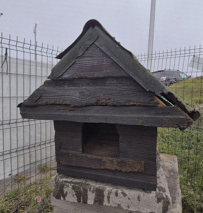 Buda dla psa - dach do wymiany