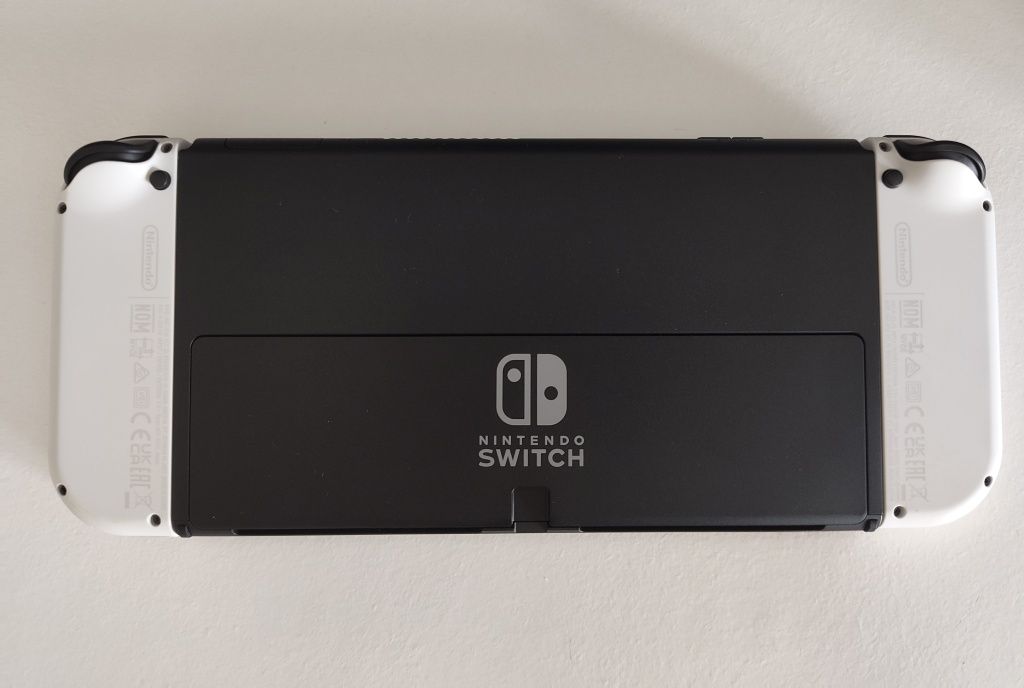 Nintendo Switch OLED Desbloqueada - Com ofertas