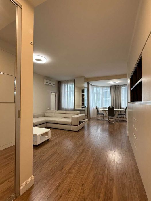 Оренда 2к квартири, Лесі Українки 7А, метро Кловська, Печерськ, Центр